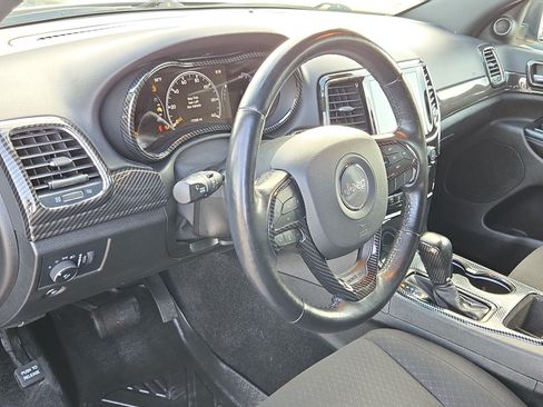 Used 2021 Jeep Grand Cherokee Freedom Edition AWD/4WD image 14