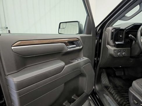 Used 2025 Chevrolet Silverado 1500 LT AWD/4WD image 21