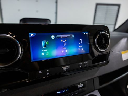 Used 2025 Mercedes-Benz Sprinter 3500 image 23