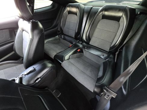 Used 2019 Ford Mustang Shelby GT350 w/ Technology Package image 11