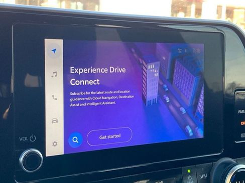 Used 2023 Toyota Highlander L image 15