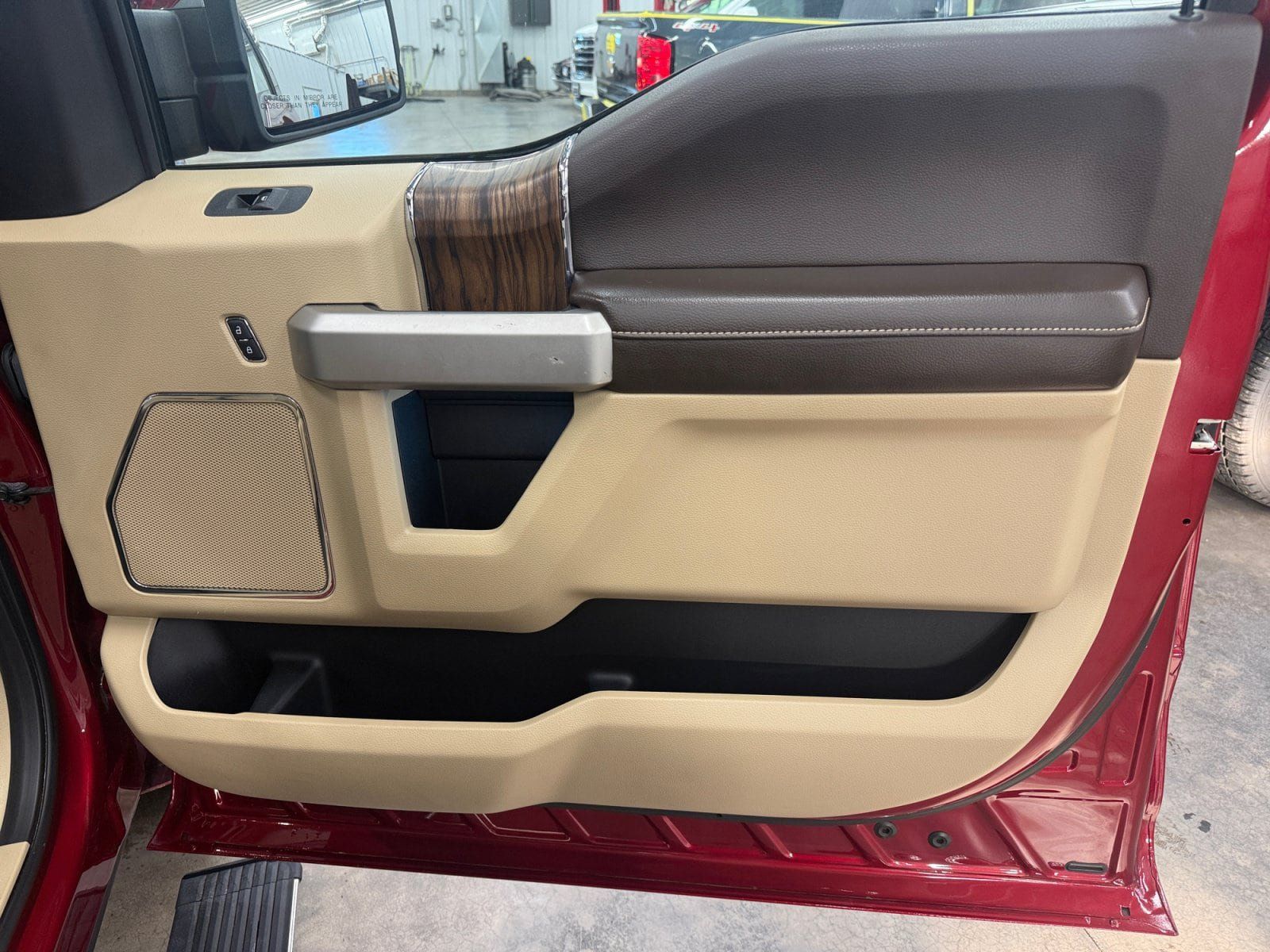 Used 2019 Ford F150 Lariat w/ Equipment Group 502A Luxury AWD/4WD image 26