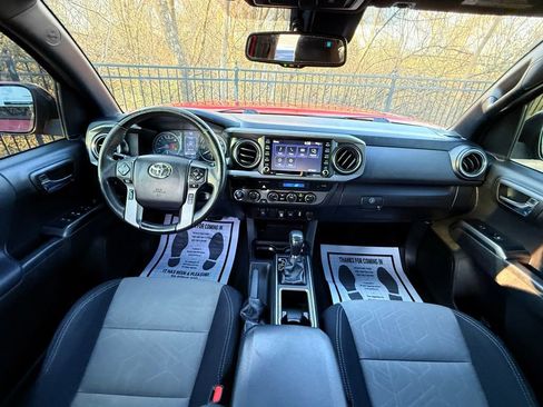 Used 2021 Toyota Tacoma TRD Off-Road image 29