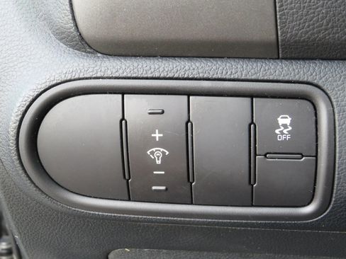 Used 2017 Kia Forte LX image 30