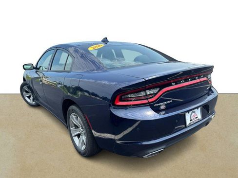 Used 2016 Dodge Charger SXT w/ Navigation & Travel Group RWD image 6