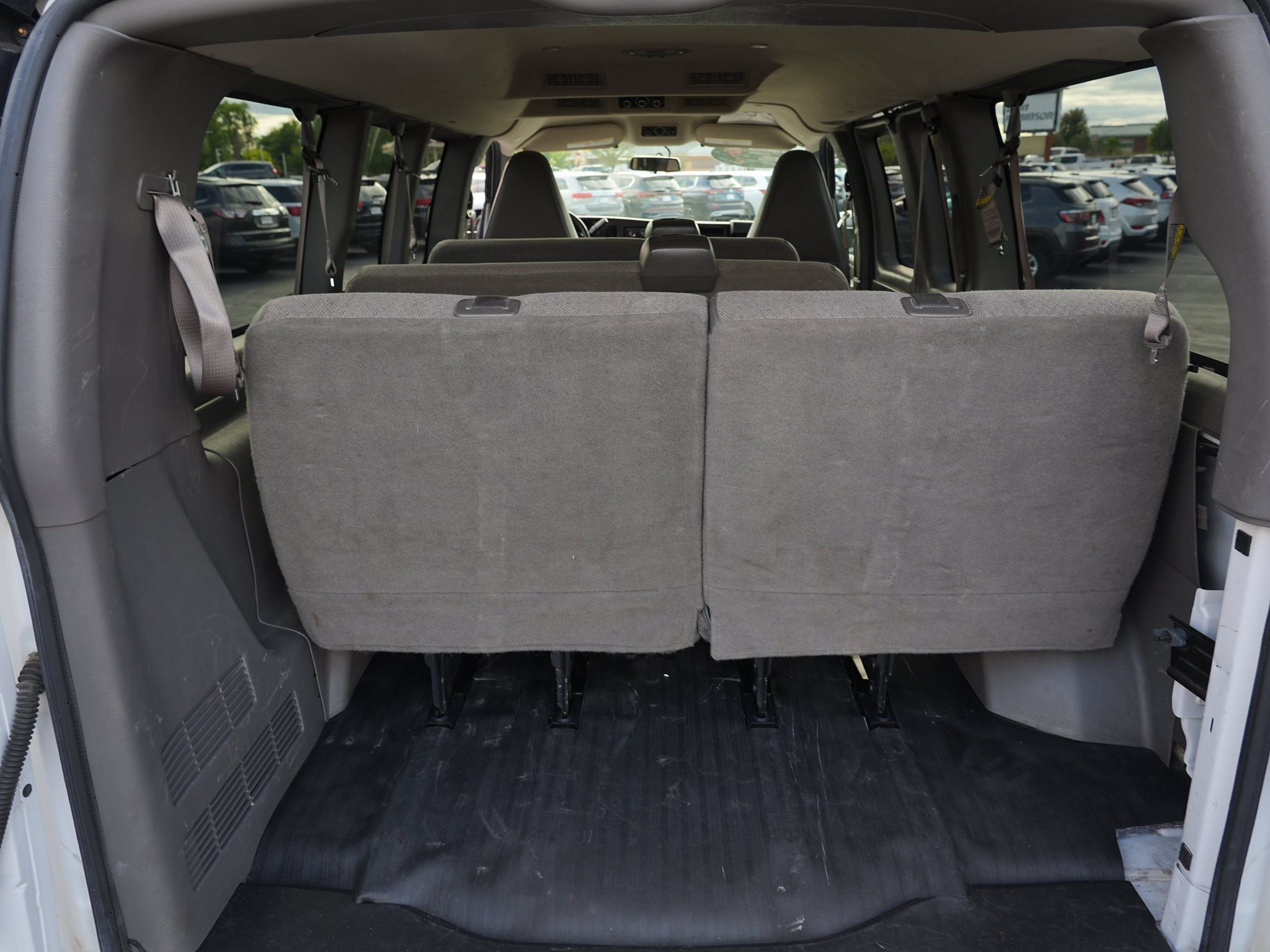 Used 2019 Chevrolet Express 2500 LS w/ Driver Convenience Package RWD image 28