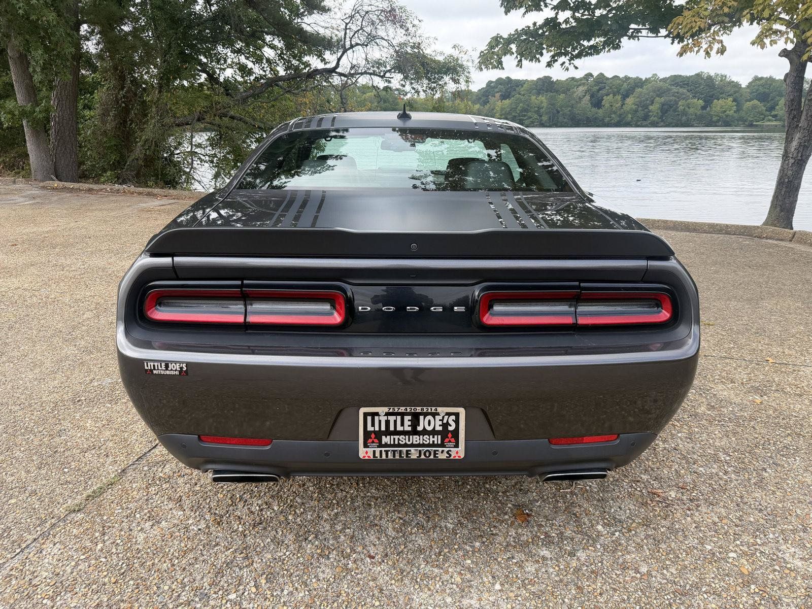 Used 2016 Dodge Challenger R/T Scat Pack RWD image 4