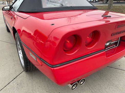 Used 1990 Chevrolet Corvette Convertible RWD image 76