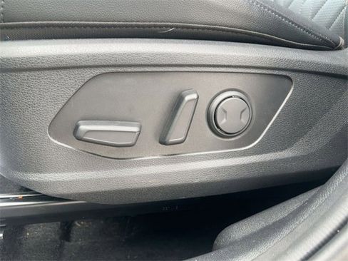 Used 2025 Kia Sportage X-Line w/ Premium Package image 13