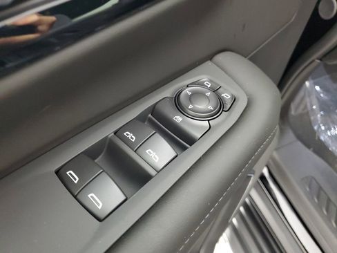 New 2026 Chevrolet Suburban LS image 28