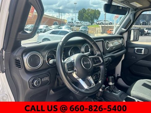 Used 2021 Jeep Gladiator Overland AWD/4WD image 15