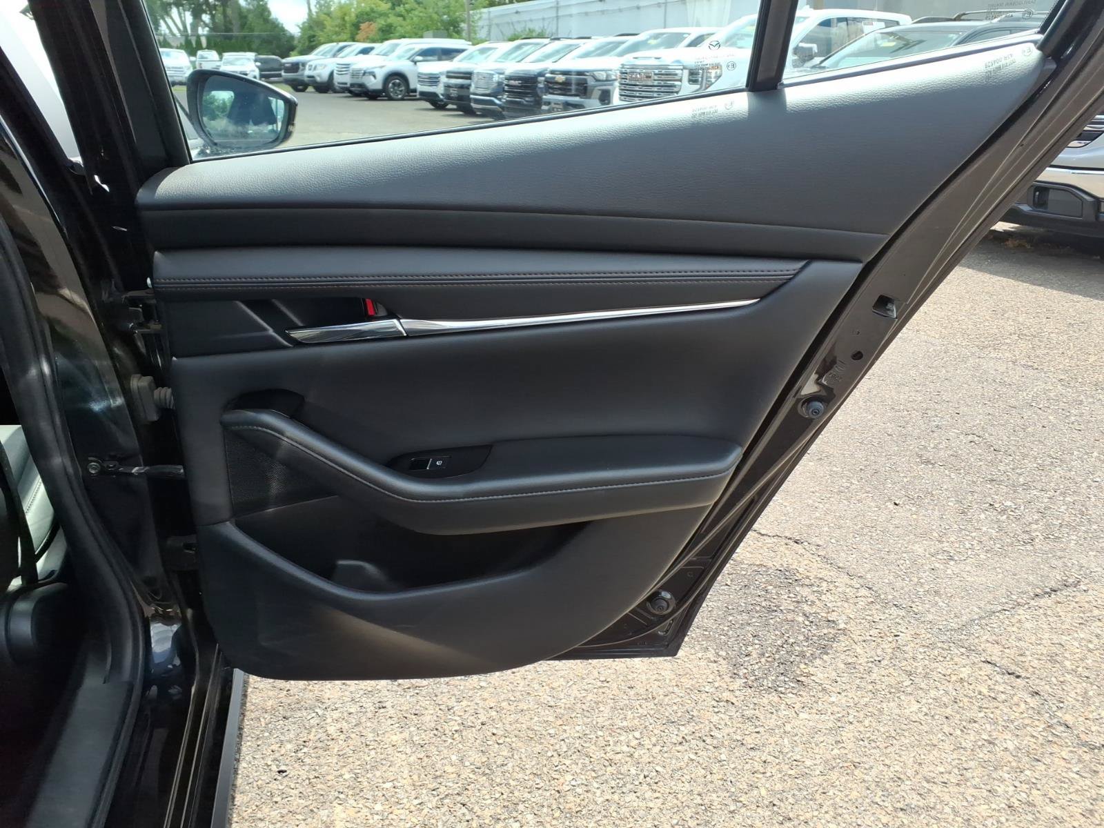 Used 2024 MAZDA MAZDA3 s FWD image 26