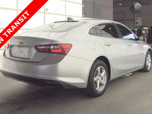 Used 2018 Chevrolet Malibu LS image 4