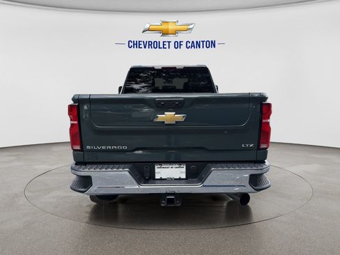 Used 2025 Chevrolet Silverado 2500 LTZ w/ LTZ Convenience Package AWD/4WD image 6