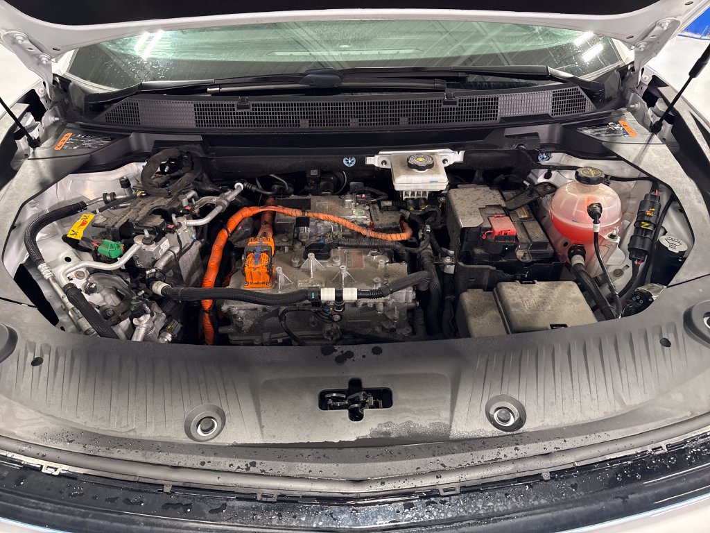 Used 2024 Chevrolet Equinox EV LT FWD image 44