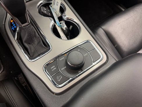 Certified 2022 Jeep Grand Cherokee Limited AWD/4WD image 34