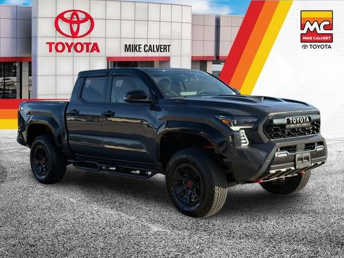 Used 2025 Toyota Tacoma TRD Pro AWD/4WD image 7