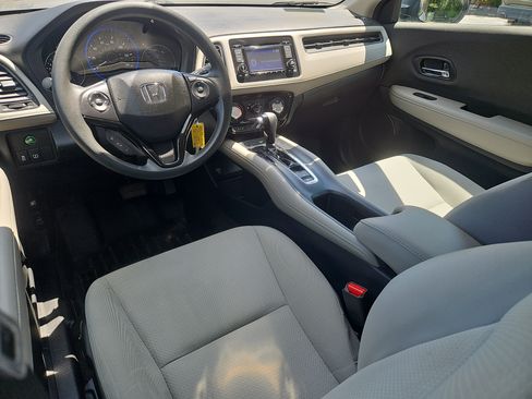 Used 2020 Honda HR-V LX image 3