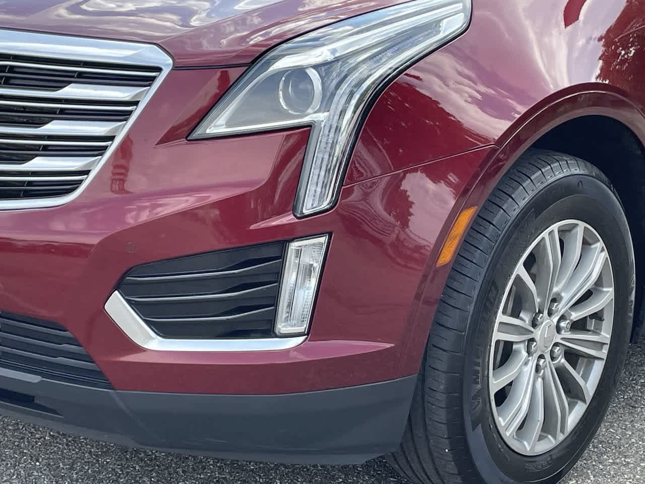 Used 2017 Cadillac XT5 Luxury w/ Driver Awareness Package AWD/4WD image 38