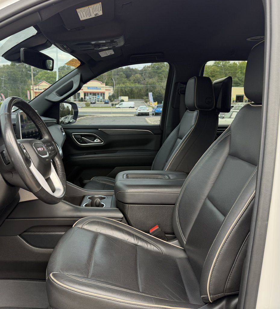 Used 2021 GMC Yukon SLT w/ Rear Media and Nav Package AWD/4WD image 9