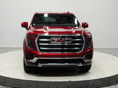 Used 2025 GMC Yukon Elevation RWD image 3