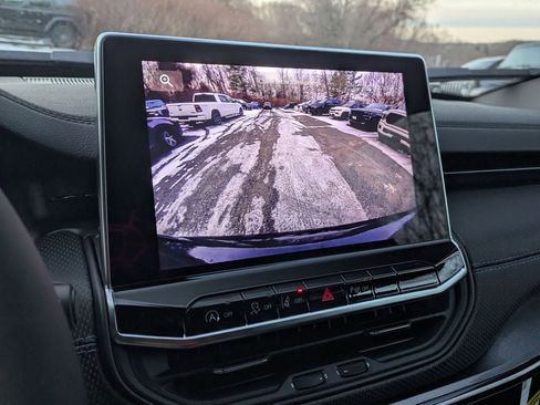 New 2026 Jeep Compass Limited image 20