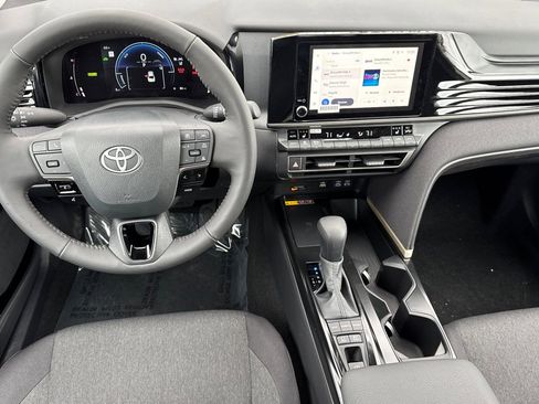 New 2025 Toyota Camry LE w/ Convenience Package FWD image 16