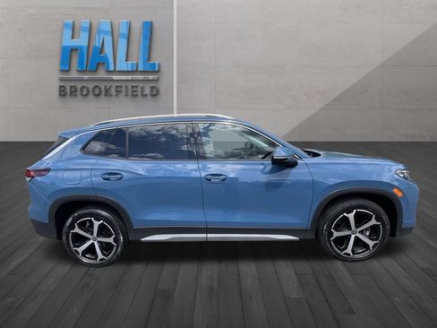 Certified 2025 Volkswagen Tiguan SE w/ Panoramic Sunroof Package AWD/4WD image 7