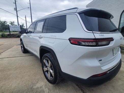 Used 2022 Jeep Grand Cherokee L Limited RWD image 7