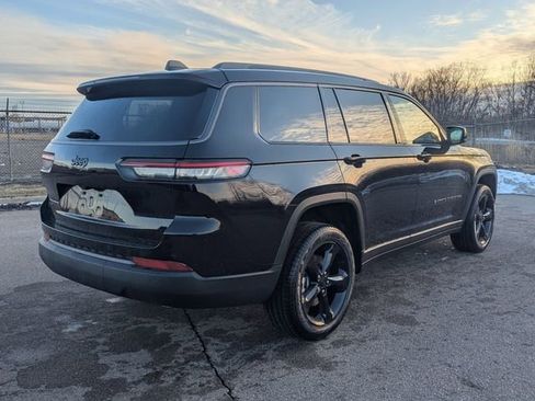 New 2026 Jeep Grand Cherokee L Limited w/ Limited Altitude Package AWD/4WD image 3
