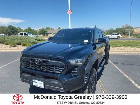 Used 2024 Toyota Tacoma TRD Off-Road w/ TRD Off Road Upgrade Package AWD/4WD image 1
