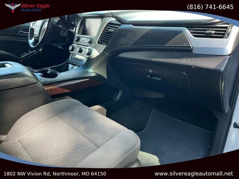 Used 2017 GMC Yukon SLE w/ SLE Value Package image 8