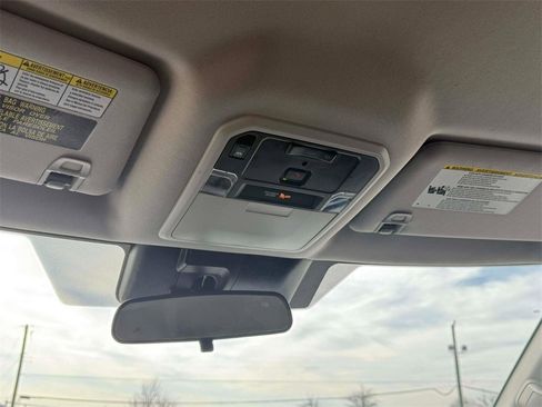 Used 2022 Toyota Tundra SR5 w/ SR5 Convenience Package image 30