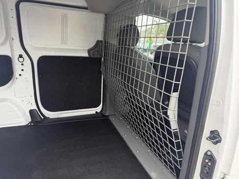 Used 2020 Nissan NV200 S FWD image 18