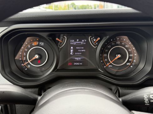 Used 2024 Jeep Wrangler Sport AWD/4WD image 20