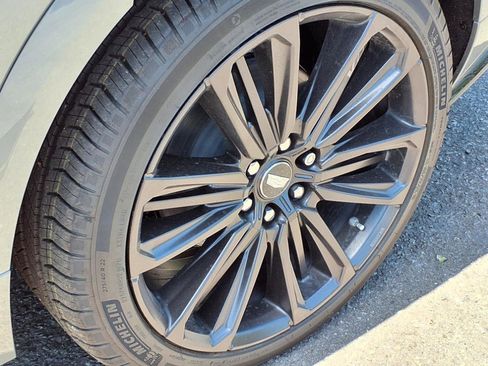 New 2026 Cadillac Lyriq V image 9