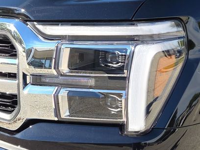 New 2025 Ford F150 Lariat w/ Equipment Group 501A Mid