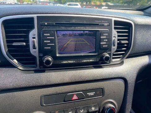 Used 2019 Kia Sportage LX image 21