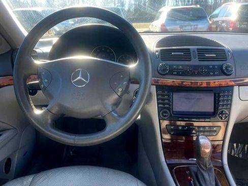 Used 2004 Mercedes-Benz E 320 4MATIC Sedan image 17