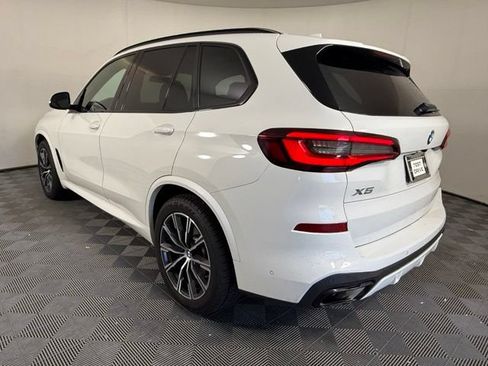 Used 2023 BMW X5 xDrive40i w/ M Sport Package AWD/4WD image 4
