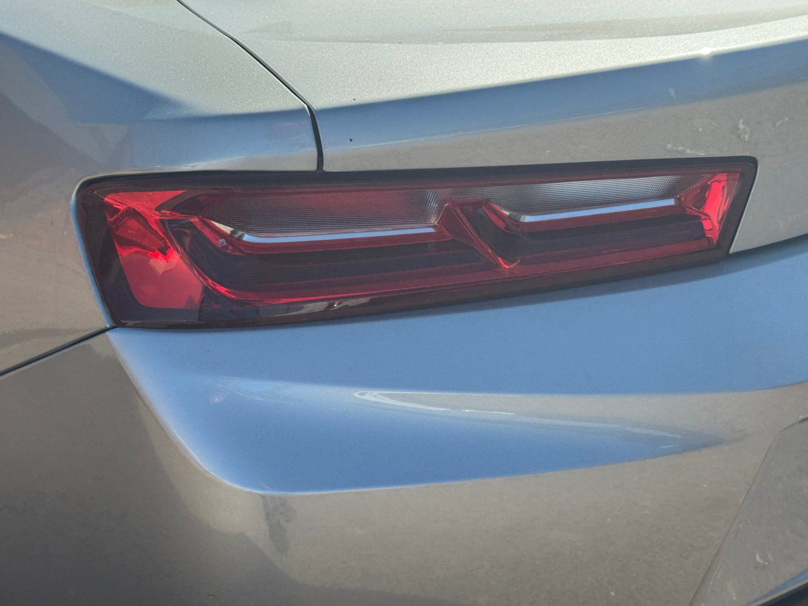 Used 2018 Chevrolet Camaro LT RWD image 10