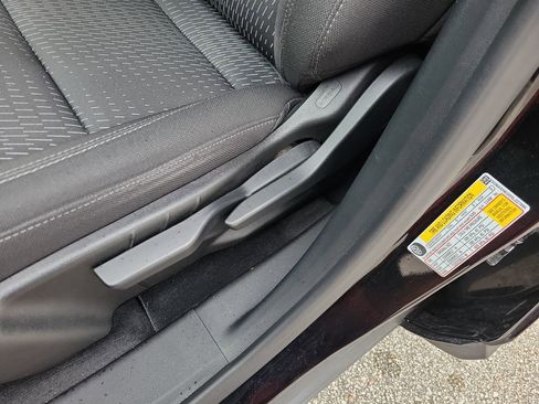 Used 2025 Chevrolet Equinox LT image 15