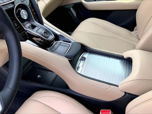 Used 2023 Acura RDX w/ Technology Package FWD image 17