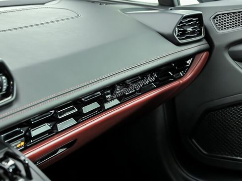 Used 2020 Lamborghini Huracan EVO AWD/4WD image 35