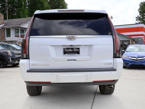 Used 2016 Cadillac Escalade ESV Premium AWD/4WD image 5