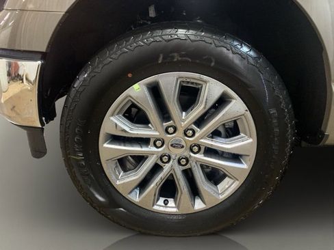 New 2025 Ford F150 Lariat w/ Equipment Group 502A High image 15