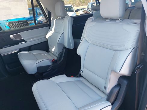 New 2026 Ford Expedition Max Platinum w/ Platinum Ultimate Package image 16