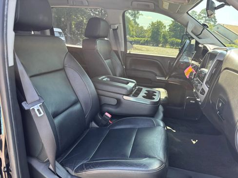 Used 2016 GMC Sierra 2500 SLT w/ Duramax Plus Package AWD/4WD image 18