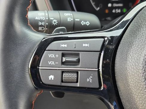 Used 2025 Honda Pilot TrailSport image 24