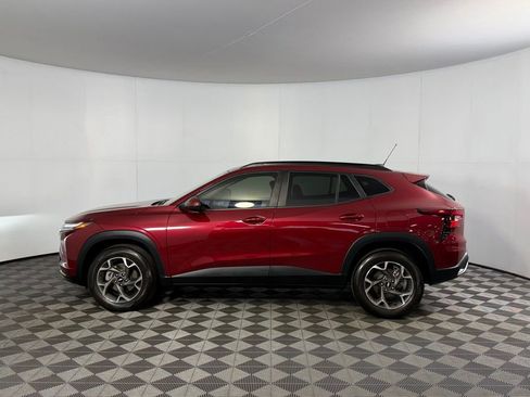 Used 2024 Chevrolet Trax LT w/ Driver Confidence Package image 11